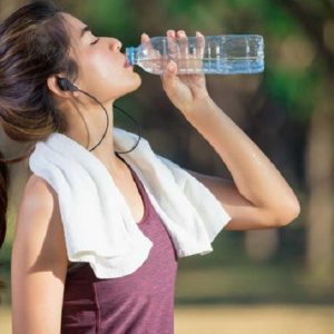 Những sai lầm nhiều người mắc phải khi uống nước